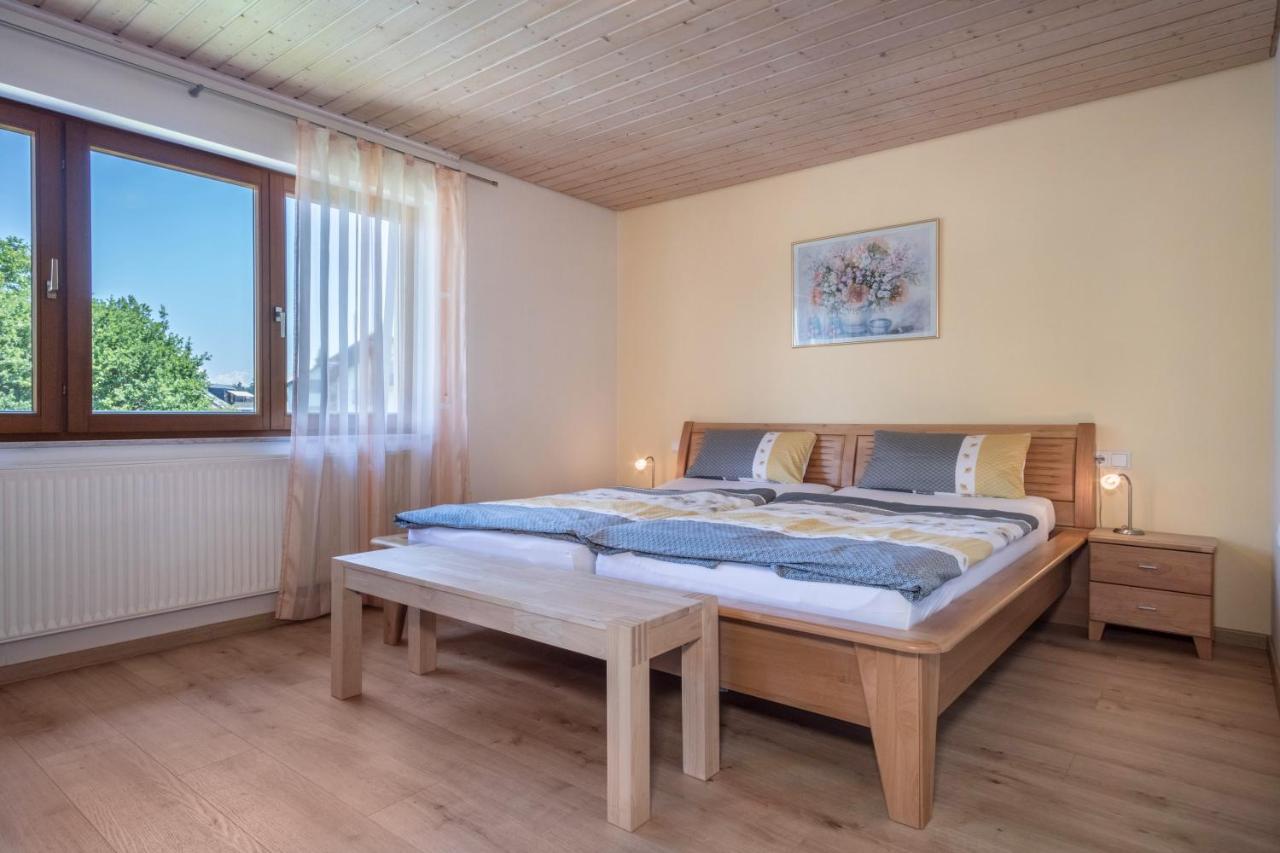 Haus Schussenblick Og Apartman Eriskirch Kültér fotó
